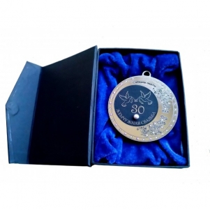 Medalis metalinis arba medinis su swarovsk