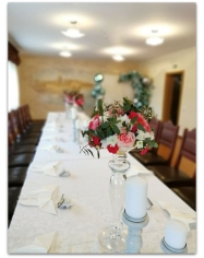 Vestuvių dekoravimas: salės,lauko, baznyčios ar prie baznyčios vaišinant svečius